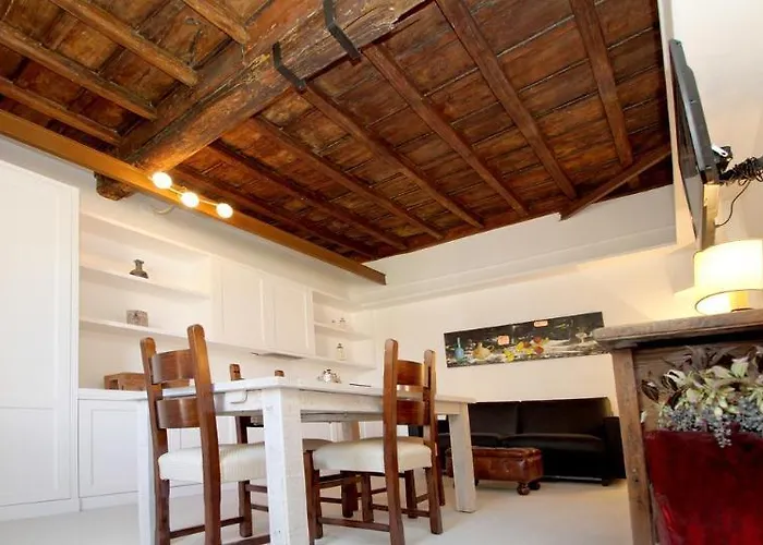 Lhp Trastevere מלון 3*